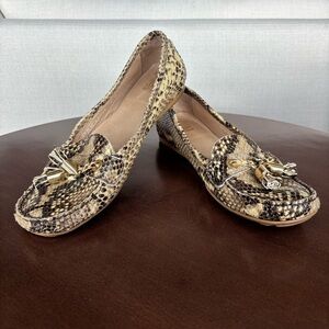 Stuart Weitzman Snakeskin Tassel Loafer, Size 9